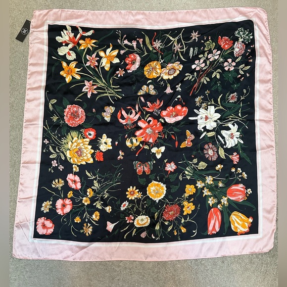 Marcus Adler Accessories - Floral Satin Square Scarf - Black & Pink